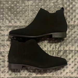 VIVAIA Ryan Slip-On Square-Toe Black Knit Chelsea Ankle Boots ~ 40 ~ LIKE NEW!